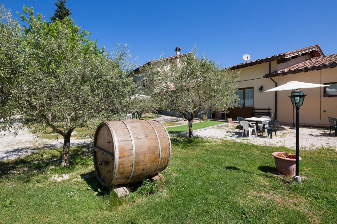 Agriturismo Casella Del Piano Губбио Экстерьер фото