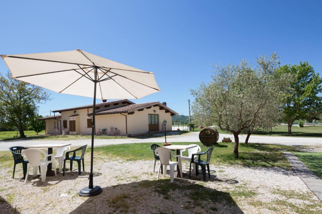Agriturismo Casella Del Piano Губбио Экстерьер фото
