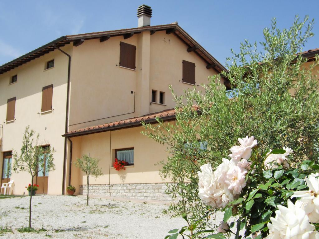 Agriturismo Casella Del Piano Губбио Экстерьер фото