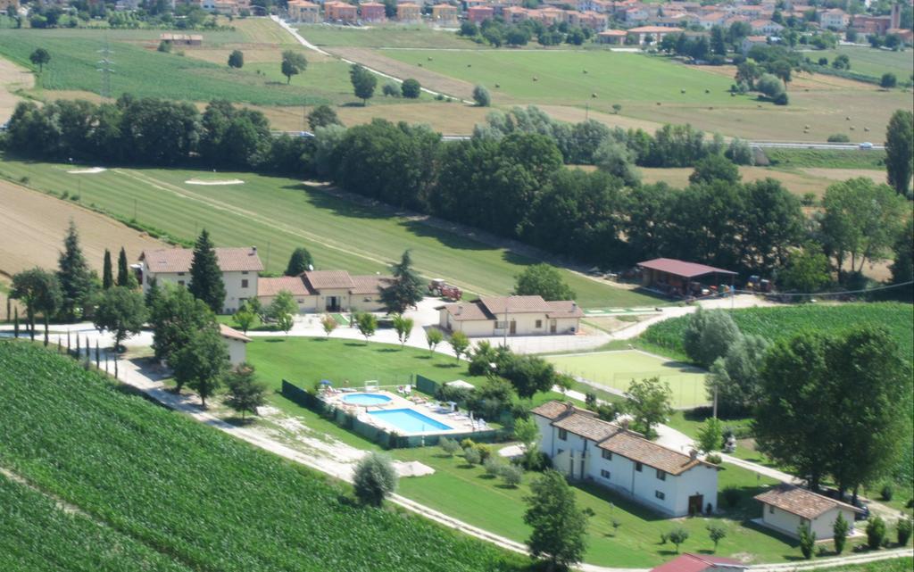Agriturismo Casella Del Piano Губбио Экстерьер фото