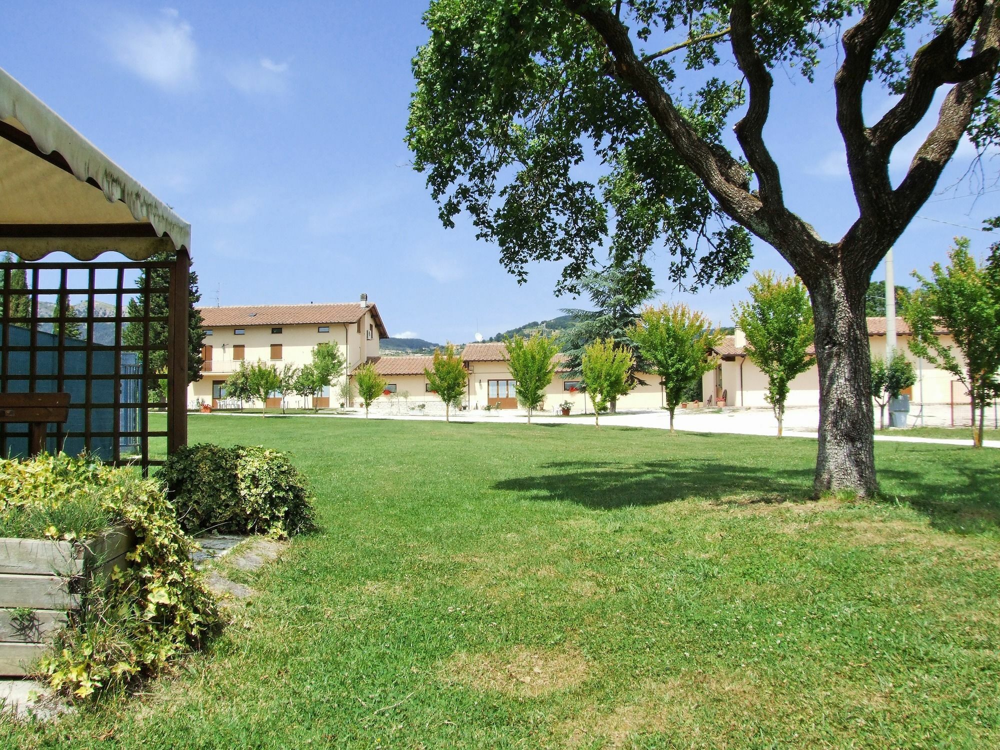 Agriturismo Casella Del Piano Губбио Экстерьер фото
